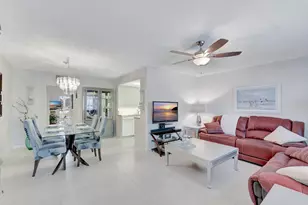 2051 Cambridge C, Deerfield Beach, FL 33442 - Photo 3