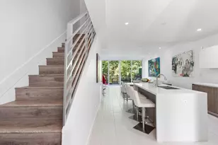 2477 NE 135th St, North Miami, FL 33181 - Photo 15