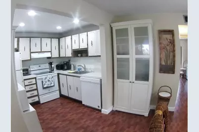 23 Flanders A, Delray Beach, FL 33484 - Photo 13