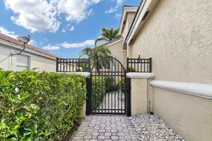 18718 Sea Turtle Ln, Boca Raton, FL 33498 - Photo 5
