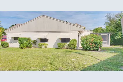 7 Whitehall Way, Boynton Beach, FL 33436 - Photo 5