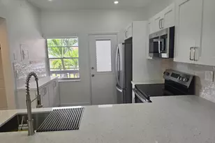 18555 NE 14th Ave, Miami, FL 33179 - Photo 11