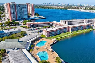 18555 NE 14th Ave, Miami, FL 33179 - Photo 47