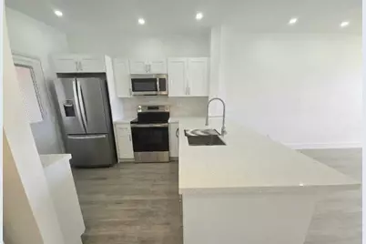 18555 NE 14th Avenue #709, Miami, FL 33179 - Photo 5
