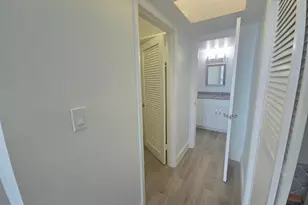 18555 NE 14th Ave, Miami, FL 33179 - Photo 25