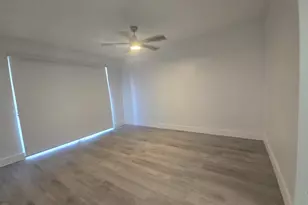 18555 NE 14th Ave, Miami, FL 33179 - Photo 19