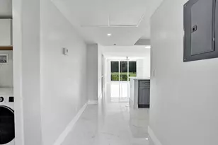 575 Oaks Ln, Pompano Beach, FL 33069 - Photo 3