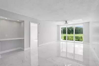 575 Oaks Lane #104, Pompano Beach, FL 33069 - Photo 11