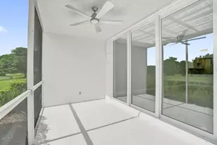 575 Oaks Ln, Pompano Beach, FL 33069 - Photo 19