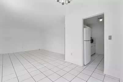 2138 SW 6 Street #301, Miami, FL 33135 - Photo 5