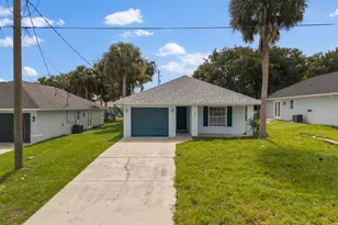 241 12th St SW, Vero Beach, FL 32962 - Photo 1