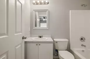 241 12th St SW, Vero Beach, FL 32962 - Photo 19