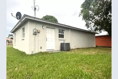 488 E Jordan Boulevard, Pahokee, FL 33476 - Photo 5