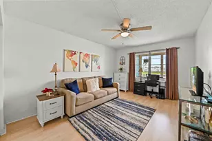 3026 Cornwall B, Boca Raton, FL 33434 - Photo 13