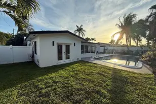 1449 SE 8th St, Deerfield Beach, FL 33441 - Photo 3