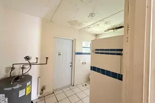 1421 NW Avenue D, Belle Glade, FL 33430 - Photo 43