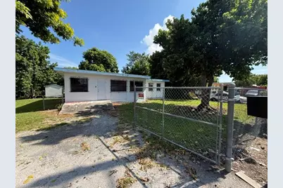1421 NW Avenue D, Belle Glade, FL 33430 - Photo 1