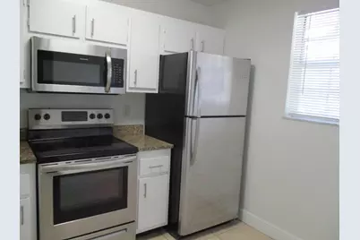 835 NW 103rd Terrace, Pembroke Pines, FL 33026 - Photo 3