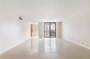 1000 S Ocean Blvd S, Pompano Beach, FL 33062 - Photo 7