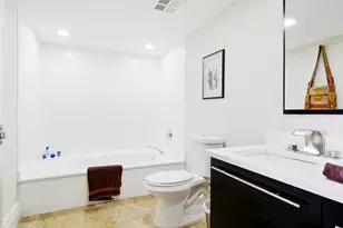 1900 Consulate Pl, West Palm Beach, FL 33401 - Photo 11