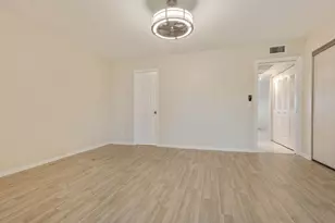 4028 Berkshire B, Deerfield Beach, FL 33442 - Photo 5