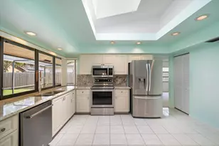 10407 NW 7th St, Plantation, FL 33324 - Photo 9