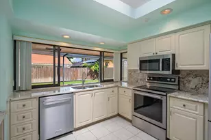 10407 NW 7th St, Plantation, FL 33324 - Photo 11