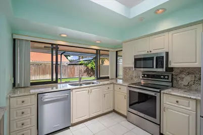 10407 NW 7th Street, Plantation, FL 33324 - Photo 11
