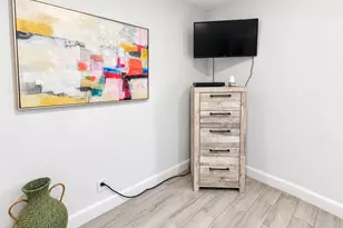 1345 NE 15th Ave, Fort Lauderdale, FL 33304 - Photo 7