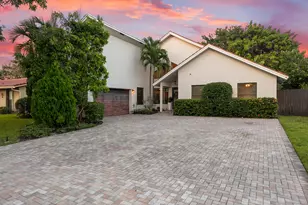 875 NW 83rd Dr, Coral Springs, FL 33071 - Photo 1