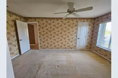 909 SW Lake Charles Circle, Port Saint Lucie, FL 34986 - Photo 19