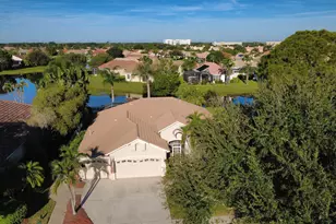 909 SW Lake Charles Cir, Port Saint Lucie, FL 34986 - Photo 3