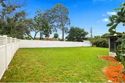 942 SW John Maccormack Terrace, Port Saint Lucie, FL 34953 - Photo 5