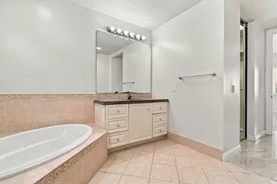 19 Harbour Isle Drive W #103, Fort Pierce, FL 34949 - Photo 23