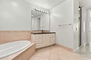 19 Harbour Isle Dr W, Fort Pierce, FL 34949 - Photo 23