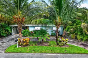 402 SE 1st Street SE, Boynton Beach, FL 33435 - Photo 1