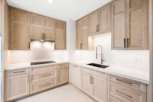 389 S Lake Dr, Palm Beach, FL 33480 - Photo 23