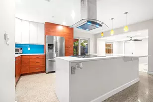 3697 NE 16th Ave, Oakland Park, FL 33334 - Photo 11