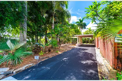 3697 NE 16th Avenue, Oakland Park, FL 33334 - Photo 3