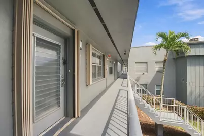 905 Normandy S, Delray Beach, FL 33484 - Photo 3
