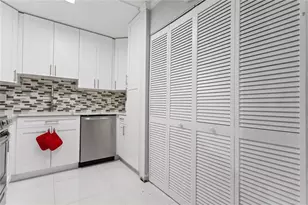8751 Shadow Wood Blvd, Coral Springs, FL 33071 - Photo 27