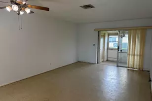 2751 Ashley Dr E, West Palm Beach, FL 33415 - Photo 3