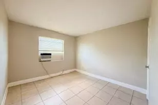 1010 9th St, West Palm Beach, FL 33401 - Photo 3