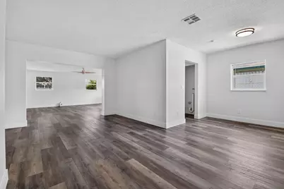 1025 W 7th Street, Riviera Beach, FL 33404 - Photo 3