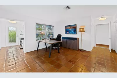 2108 NE 24th Street, Wilton Manors, FL 33305 - Photo 9