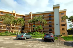 4640 Lucerne Lakes Blvd W, Lake Worth, FL 33467 - Photo 1