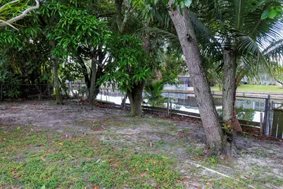 7654 Granada Boulevard, Miramar, FL 33023 - Photo 15
