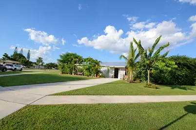221 SW Calmoso Drive, Port Saint Lucie, FL 34983 - Photo 3