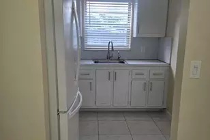 17 Cambridge A, West Palm Beach, FL 33417 - Photo 7