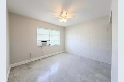 703 N 25th Street, Fort Pierce, FL 34947 - Photo 7